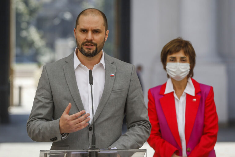 Bellolio apunta a la izquierda por renuncia de Daza: 