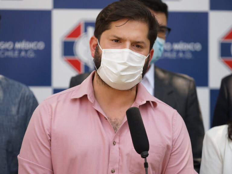 Gabriel Boric dio positivo por COVID-19