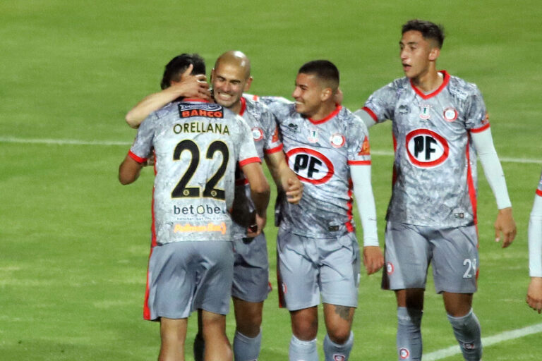 Unión La Calera mantiene vivo su sueño de llegar a la Libertadores tras vencer a Everton en el Sausalito
