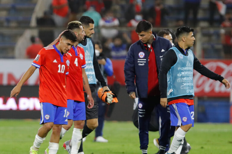 Tabla de posiciones: Chile baja al sexto lugar y continúa fuera de Qatar 2022 al término de la 14ª fecha