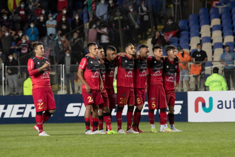 Ñublense informó un caso positivo por COVID-19 dentro de su plantel tras disputar la Supercopa