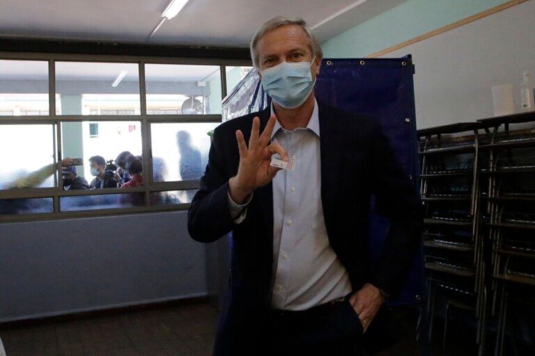 Kast y eventual avance de Sichel a segunda vuelta: “Si él pasa, yo voy a estar ahí saludando”