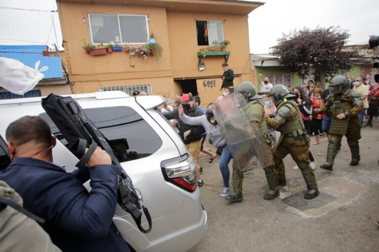 Kast acusa que su asesora de prensa embarazada fue agredida por personas 