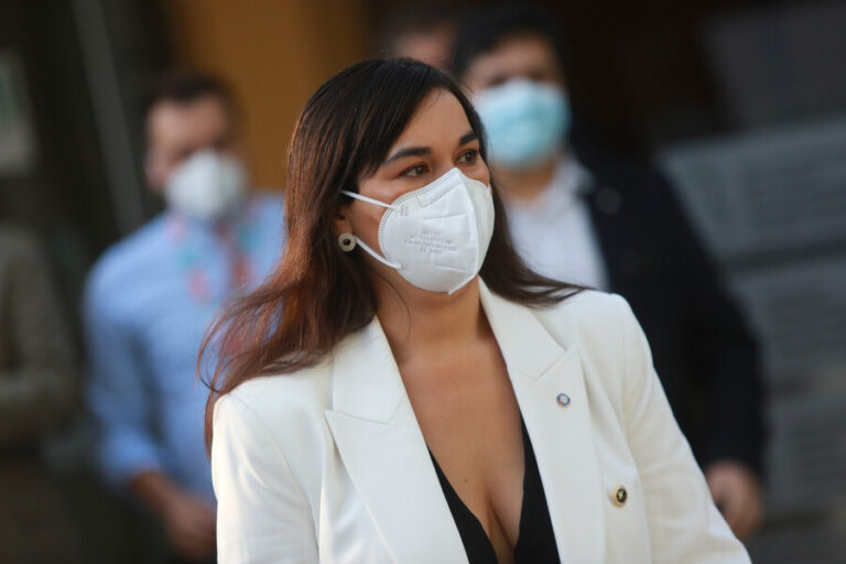 Izkia Siches y eventual participación en el Minsal: 