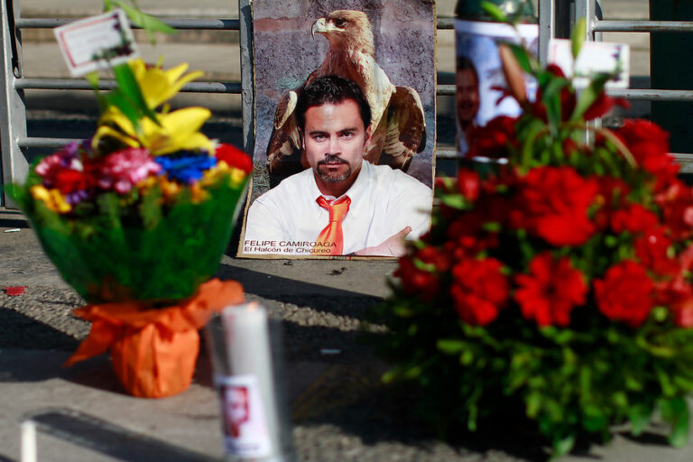 Hermana de Felipe Camiroaga pide “no ocupar su imagen de forma partidista desde ninguna arista política”