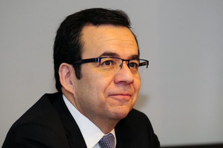 Senado aprobó por unanimidad el nombramiento de Luis Felipe Céspedes como nuevo consejero del Banco Central