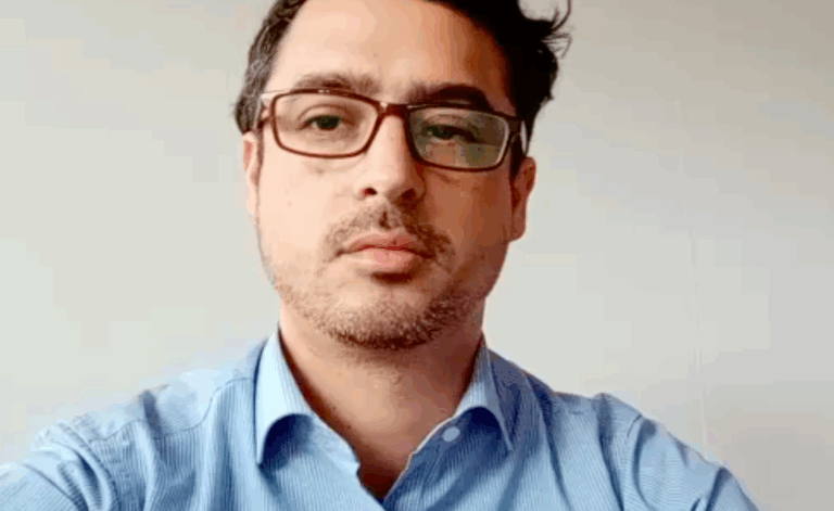 Abogado de Rodrigo Rojas Vade emplazó al Parlamento para que resuelva situación del aún constituyente