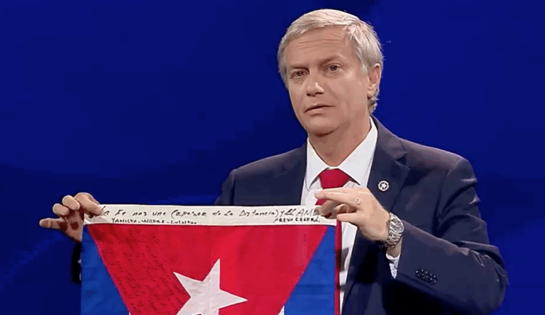 José Antonio Kast partió debate presidencial con mensaje a Cuba: 