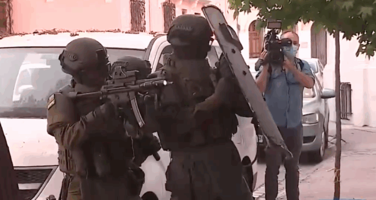 Personeros de Apruebo Dignidad acusan intervencionismo electoral del Gobierno tras allanamiento a la sede de Comunes