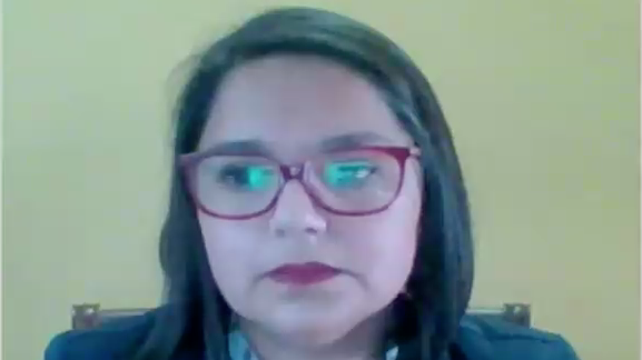 Vocera comando de Kast e idea de terminar educación 