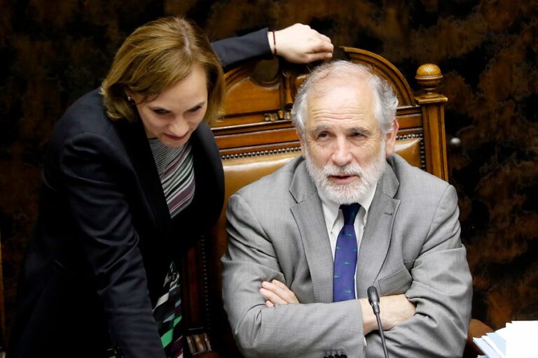 Montes (PS) por rechazo de Goic al cuarto retiro: “En democracia es legítimo tener opiniones diversas