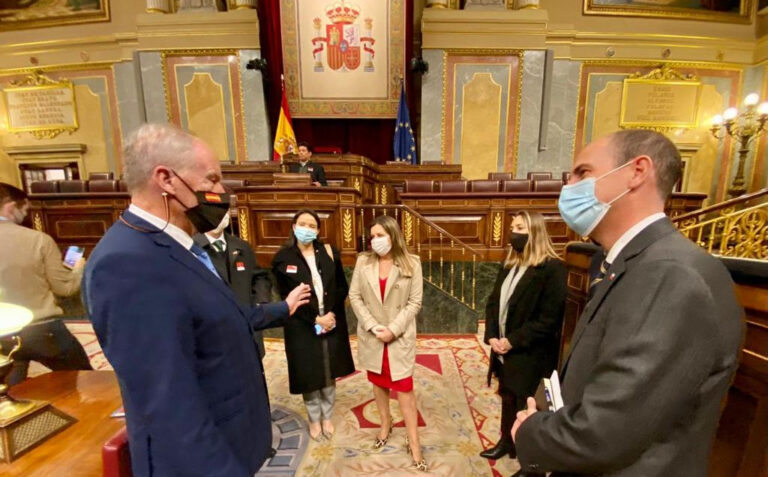 Convencionales de Chile Libre tras su viaje a España y cita con VOX: 