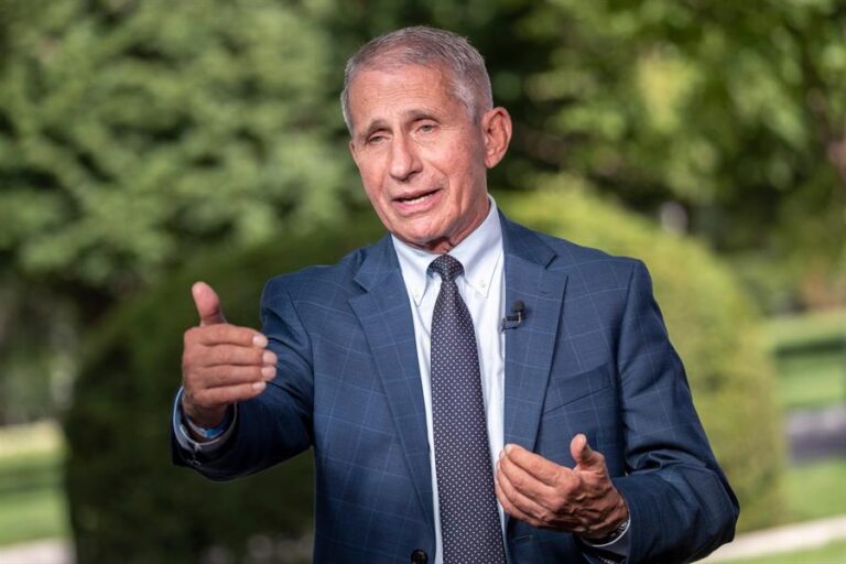 Ómicron: Fauci admite que la nueva variante de COVID-19 podría haber llegado a EE.UU. sin ser detectada