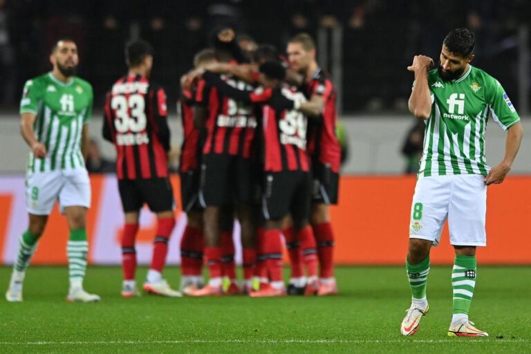 Por la Europa League: El Betis de Pellegrini cayó por goleada ante el Leverkusen