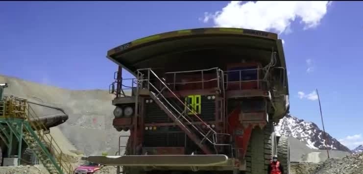 El desafío de conducir camiones mineros