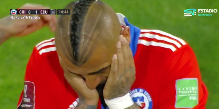 Sigue sin creer lo que pasó: La reacción de Arturo Vidal tras ser expulsado ante Ecuador