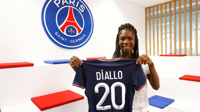 Jugadora del PSG es acusada de contratar a personas para golpear a compañera y ser titular