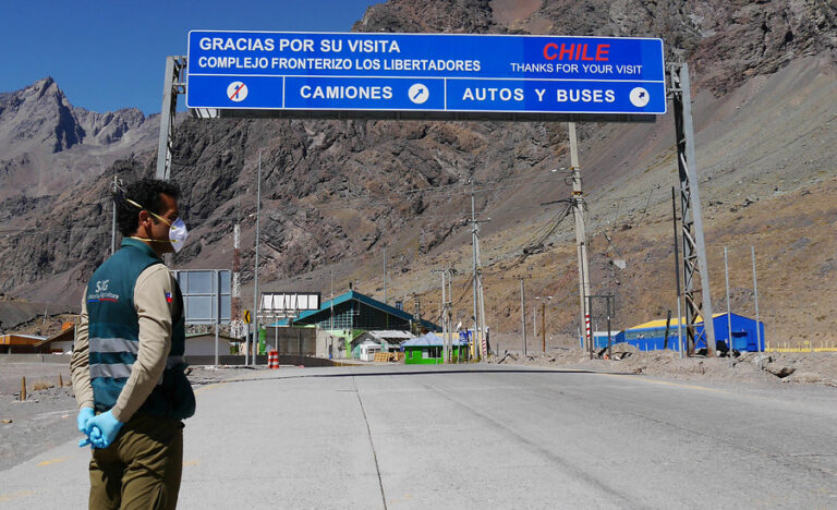 Gobierno anuncia apertura de fronteras terrestres a partir de enero