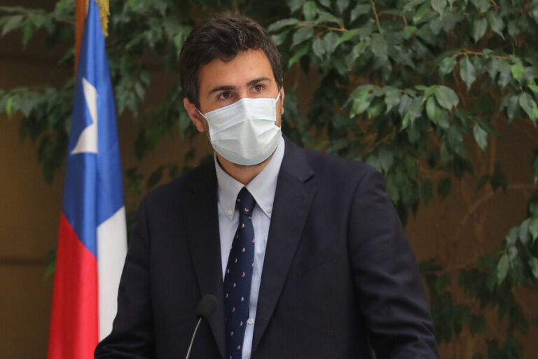 Paulsen estima que permiso especial para Boric se concretaría “hoy en la tarde o mañana en la mañana”