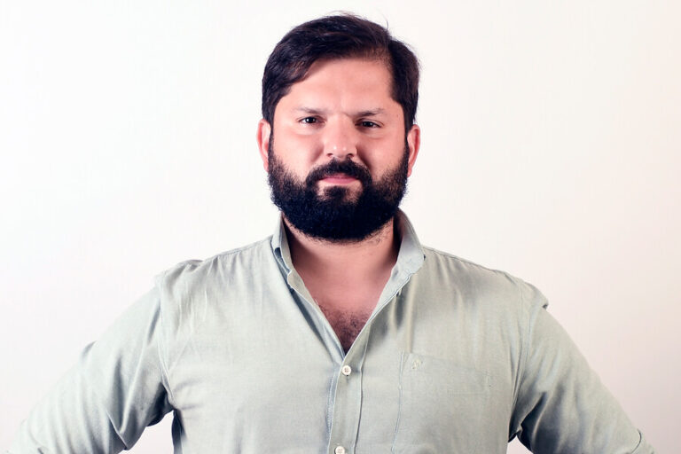 La trayectoria familiar y política de Gabriel Boric Font, el presidente más joven de Chile