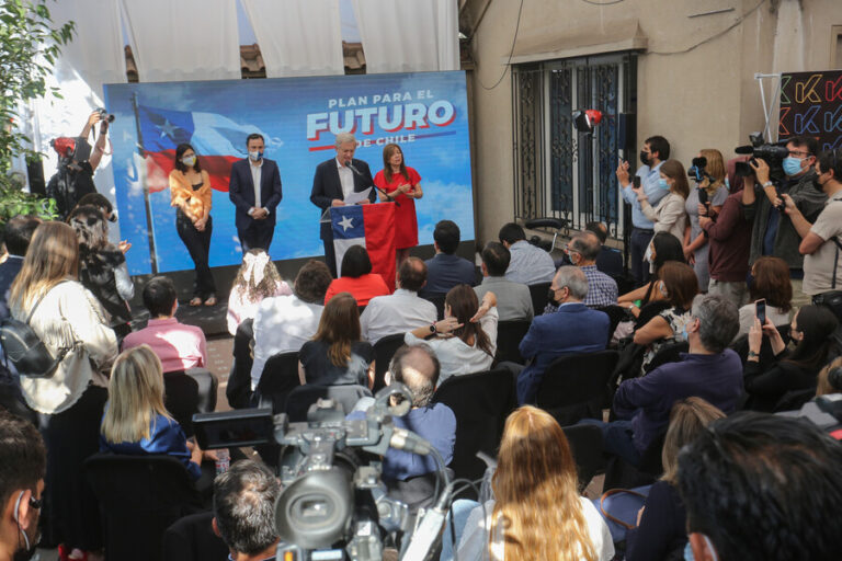 “Tolerancia cero” contra la violencia a la mujer y test de drogas para candidatos: Kast presentó nuevo programa de gobierno