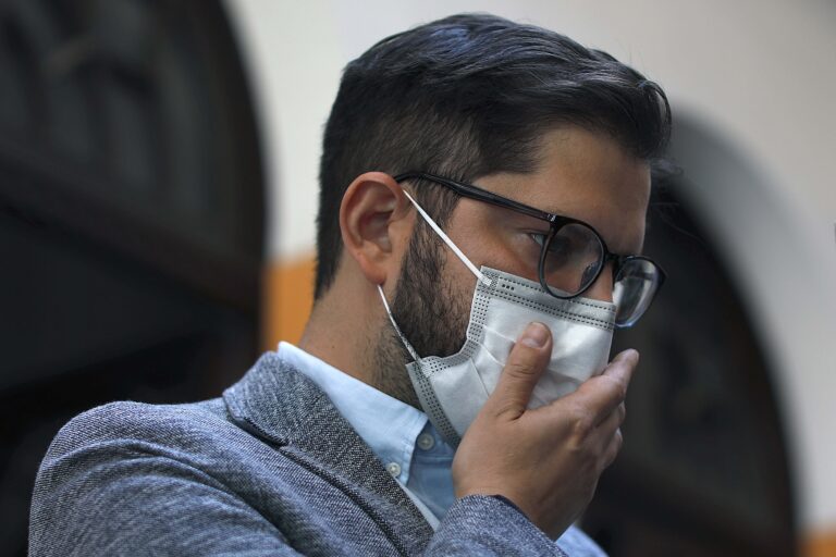 Joven que denunció a Boric solicitó que dejen de exponer su caso: Acusó 