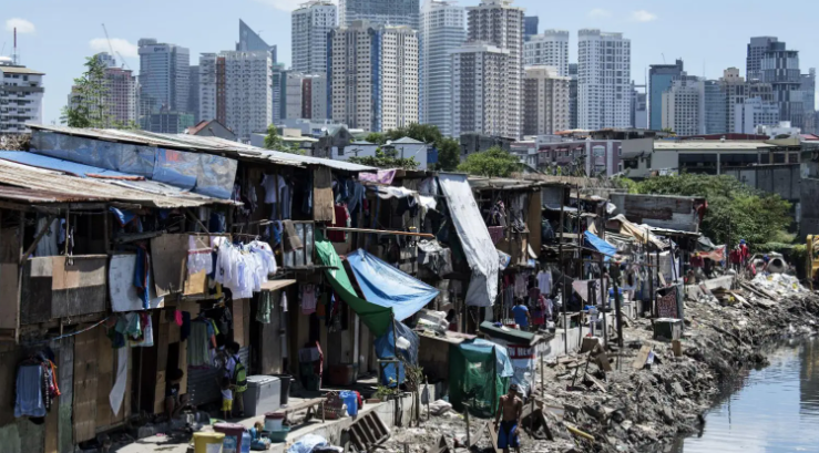 La pandemia llevó a casi 100 millones de personas a la pobreza extrema, dice el Banco Mundial