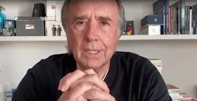 Joan Manuel Serrat llamó a votar por Boric: 