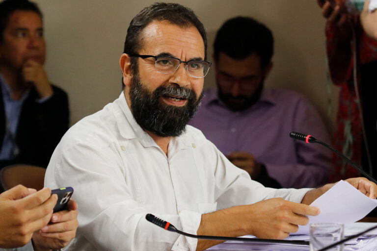 Corte de Apelaciones de Arica rechazó solicitud de desafuero a Hugo Gutiérrez por amenazas a funcionarios de la Armada