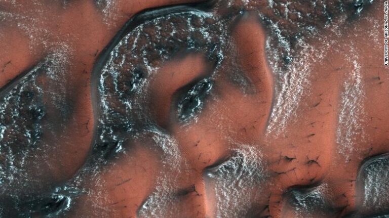 ¿Agua en Marte? Rover Curiosity encuentra depósitos de ópalo, una potencial fuente hídrica para los astronautas