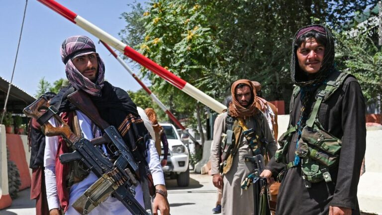 Afganistán: Talibanes dispersaron a la fuerza una manifestación de mujeres en Kabul