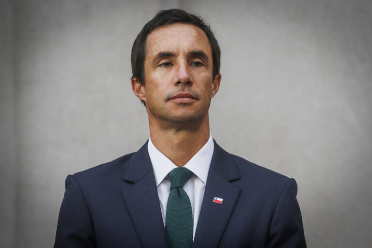 Ministro Jobet sobre licitación del litio: 