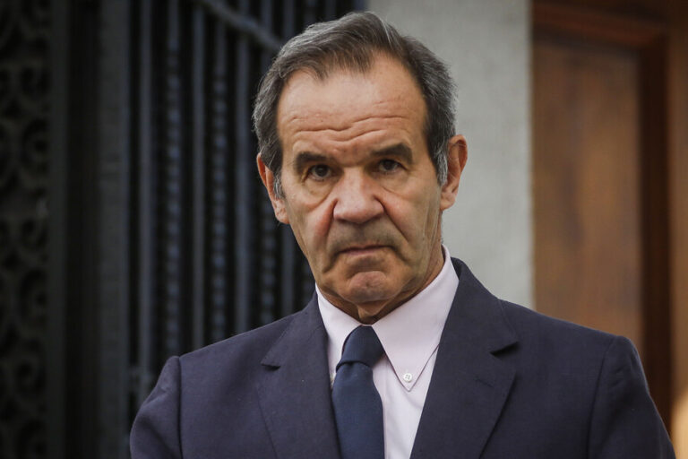 Canciller Allamand es diagnosticado con COVID-19 en Estados Unidos