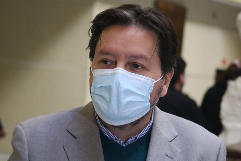 Tucapel Jiménez por PGU: 