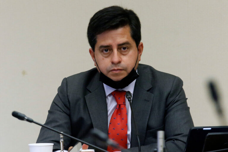 Senador Araya por proyecto de indulto: 