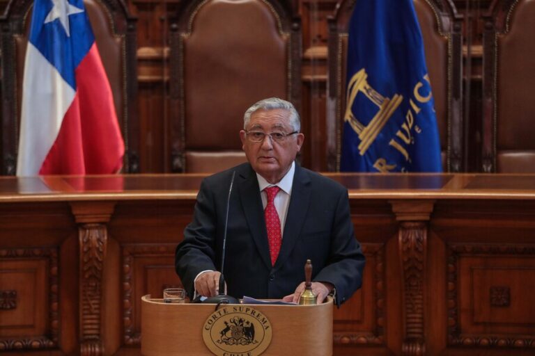 Juan Eduardo Fuentes Belmar llegó al Palacio de Tribunales para presidir la Corte Suprema hasta 2023