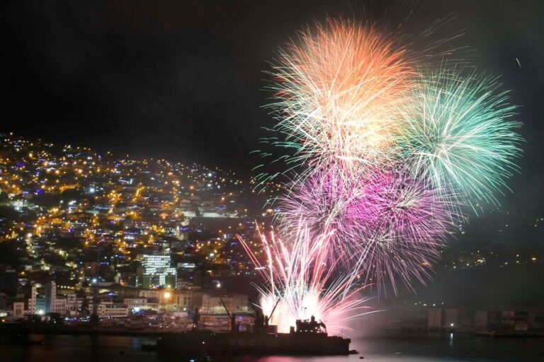 Concejal de Viña del Mar molesto por decisión del municipio de terminar con show de fuegos artificiales en 2023