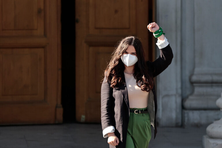 Ministros de Boric promedian los 49 años: Antonia Orellana (32) es la más joven