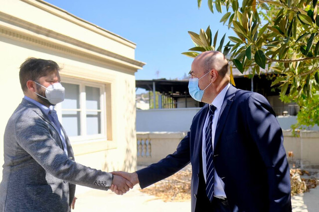 Contralor se reunió con Gabriel Boric para abordar buen uso de los recursos públicos