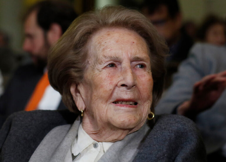 A los 102 años falleció Leonor Oyarzún, ex primera dama y viuda de Patricio Aylwin