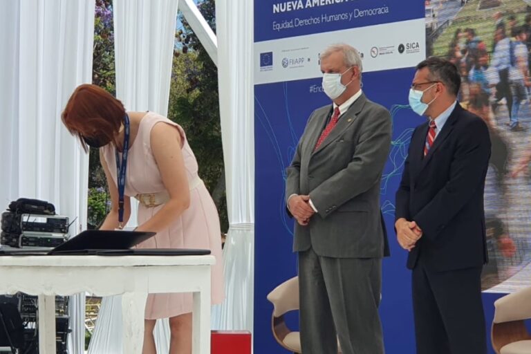 Conferencia de Ministros de Justicia Iberoamericanos firmó acuerdo en Chile por mejor acceso a justicia en Latinoamérica