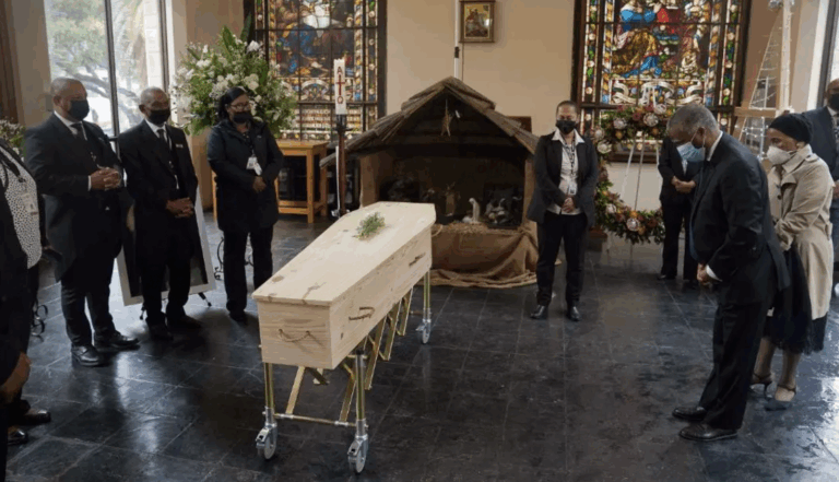 Sudáfrica despide al arzobispo y ganador del Nobel de la Paz, Desmond Tutu, su 