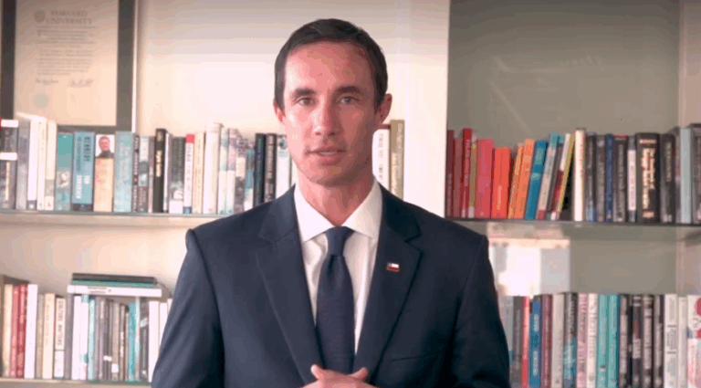 Jobet responde a Boric por litio: 