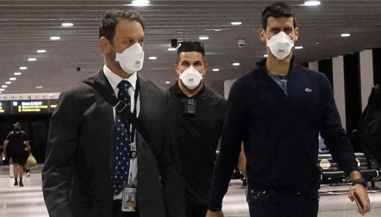Novak Djokovic llegó a Serbia tras ser deportado de Australia: Lo esperó un centenar de seguidores