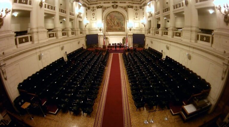 Convención aprueba en general sus primeras normas constitucionales
