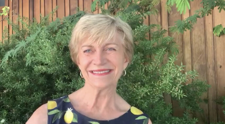 Evelyn Matthei confirmó que dio positivo por COVID-19 y atribuyó síntomas leves al esquema de vacunación completo