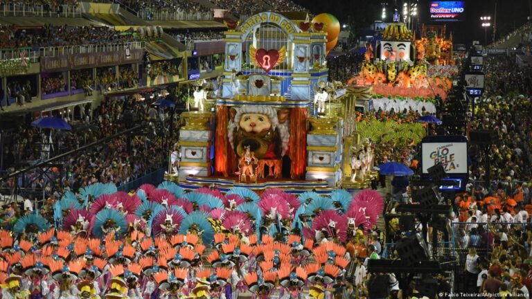 Por alzas de casos de COVID-19: Aplazan hasta abril los desfiles del carnaval de Río de Janeiro y Sao Paulo