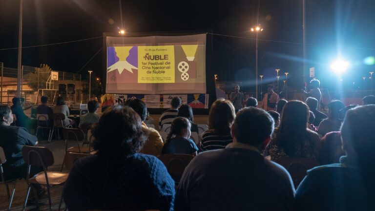 Quillón, San Fabián y San Carlos: Ciudades de Ñuble tendrán cine al aire libre