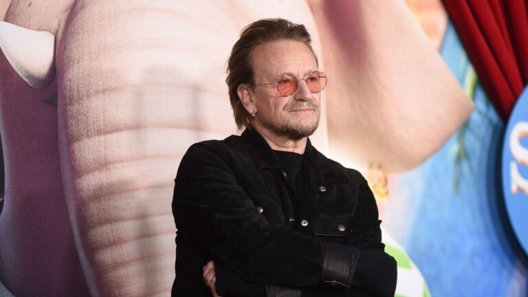 Bono revela nunca le ha gustado el nombre de U2 y dice sentir vergüenza de su propia voz