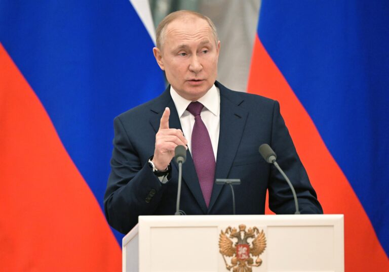 Putin llama a militares ucranianos a tomar el poder: 